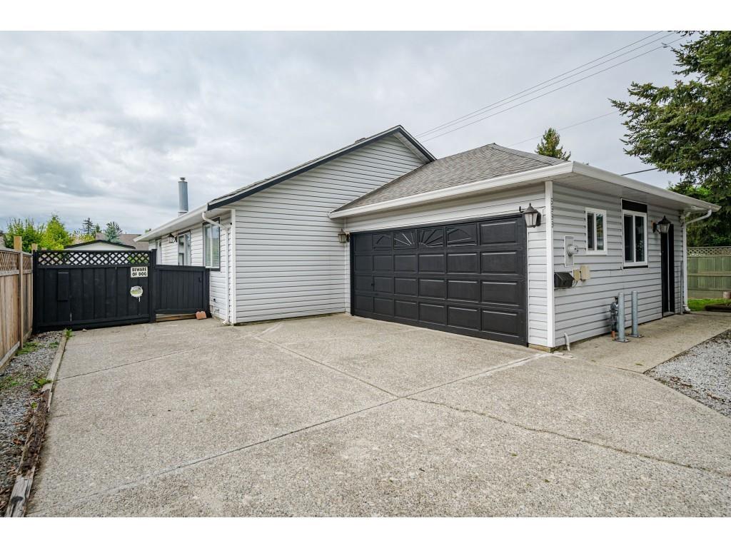 5988 192 Street, Surrey, BC, V3S 7S8