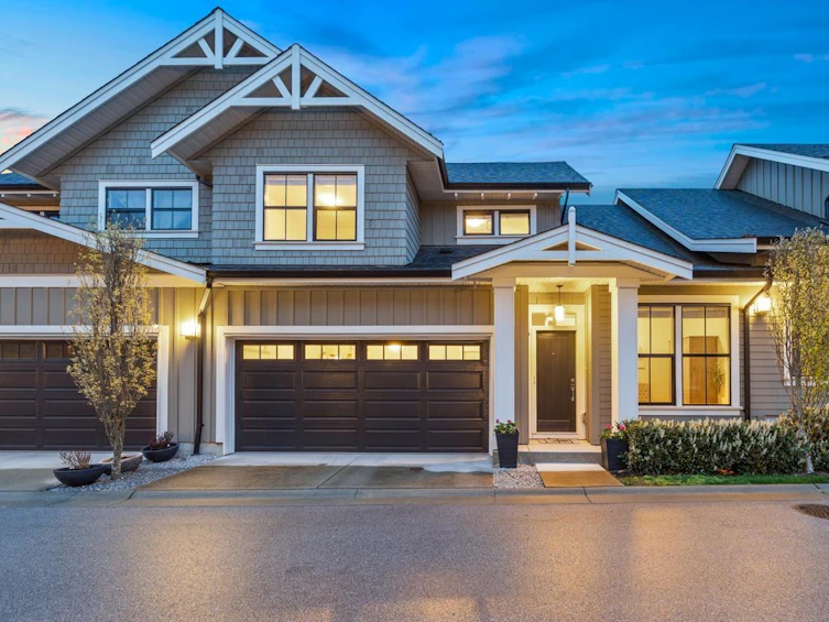 19-22057 49 Avenue, Langley, BC, V3A 8J7