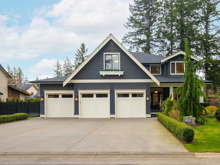 4570 198 Street, Langley, BC, V3A 1E8