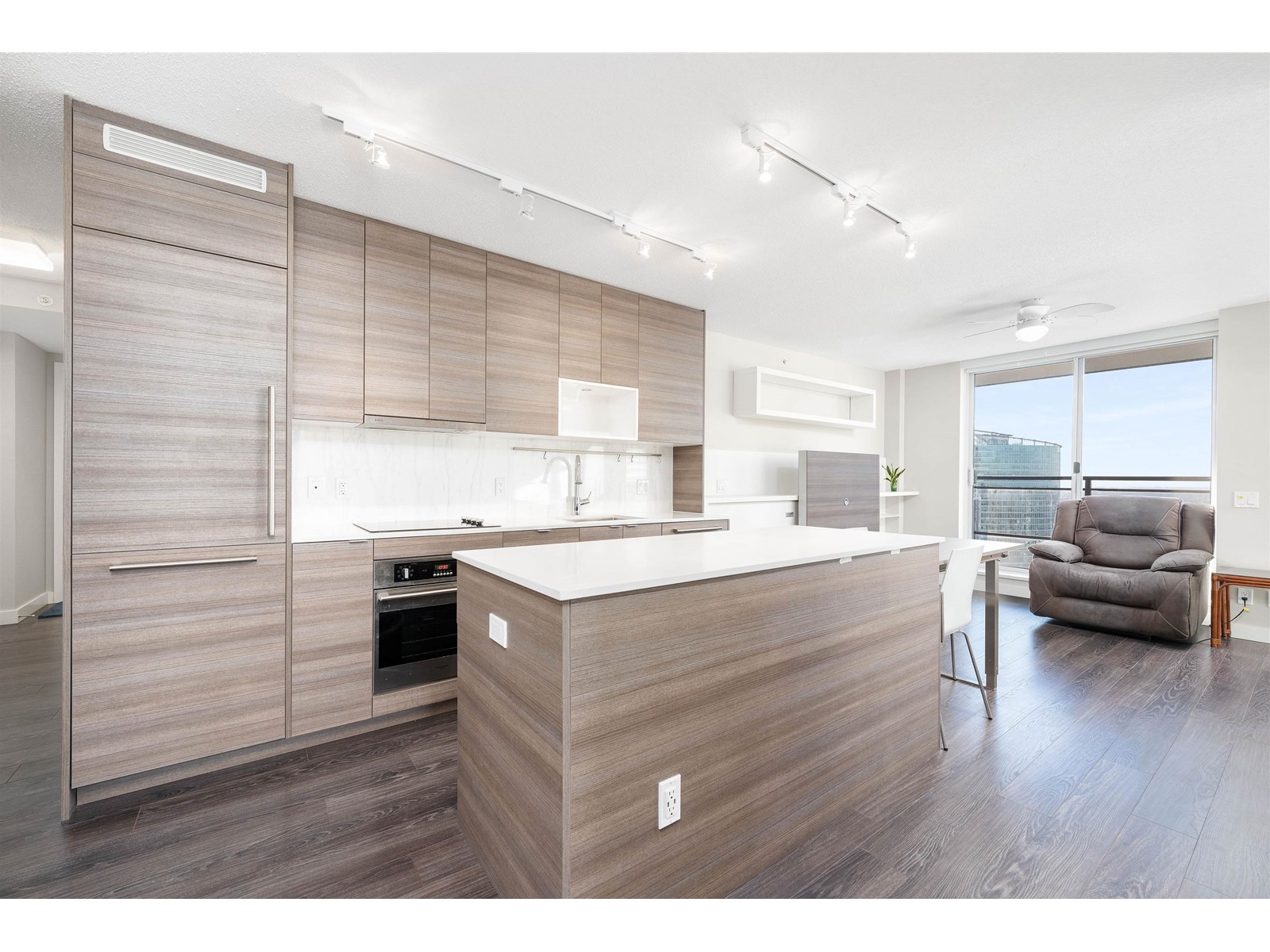 3302-13398 104 Avenue, Surrey, BC, V3T 1V6