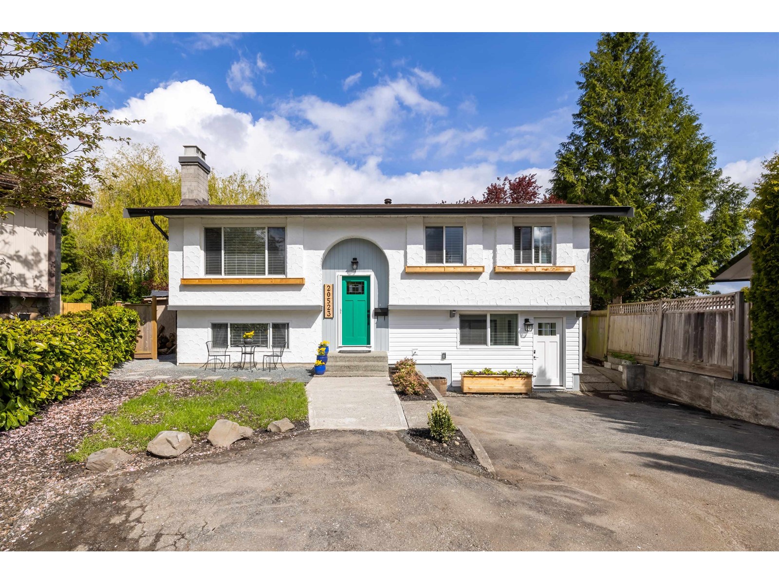 20523 48b Avenue, Langley, BC, V3A 5P1
