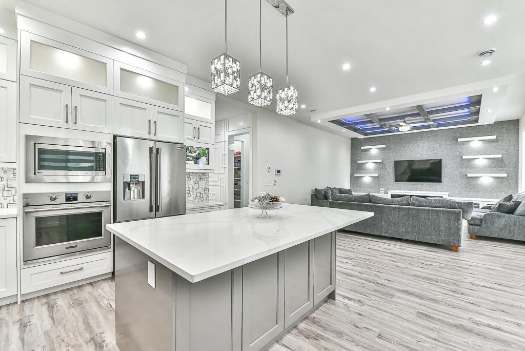 6859 143 Street, Surrey, BC, V3W 8Y9
