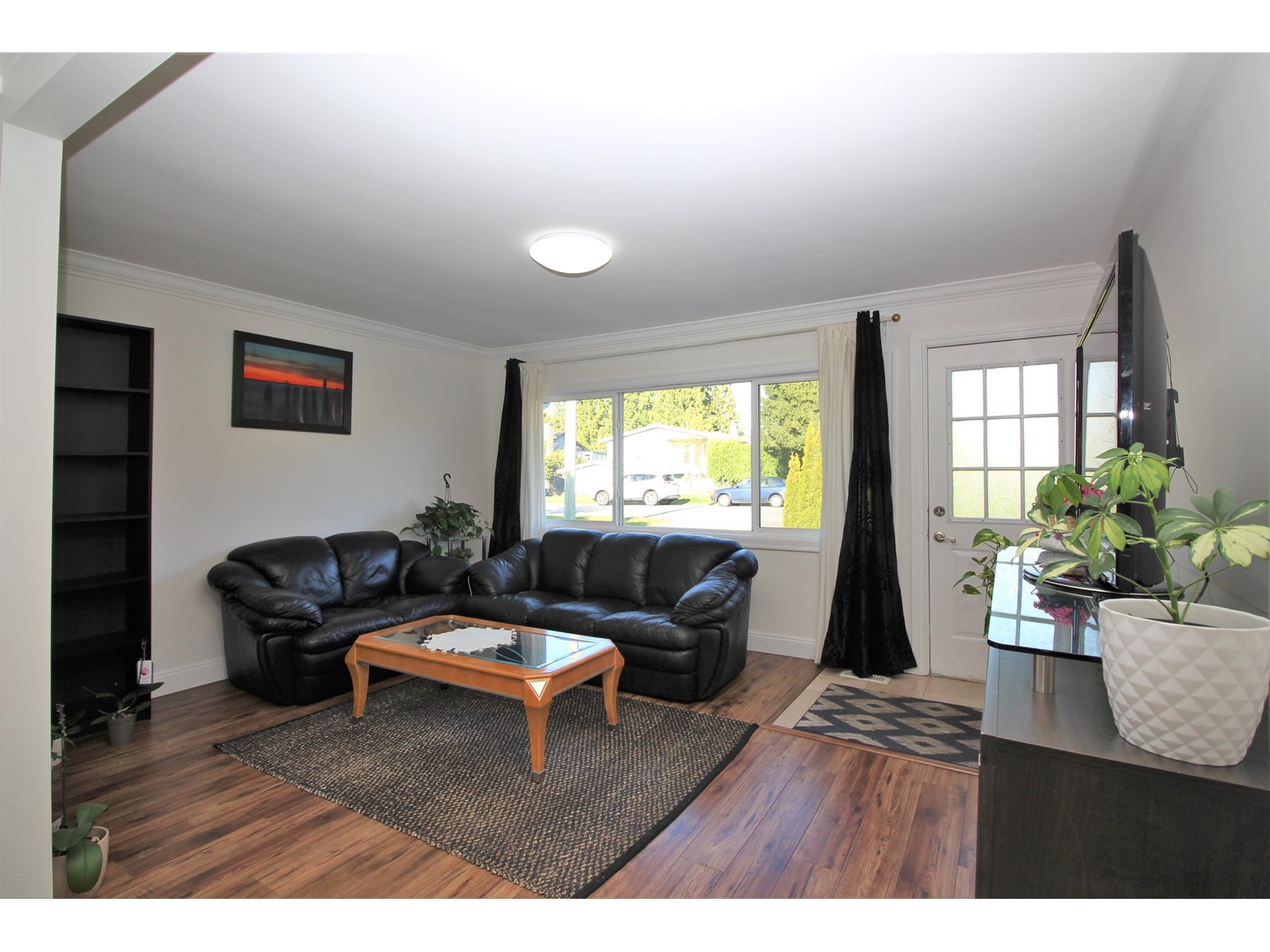 10997 152 Street, Surrey, BC, V3R 4H5