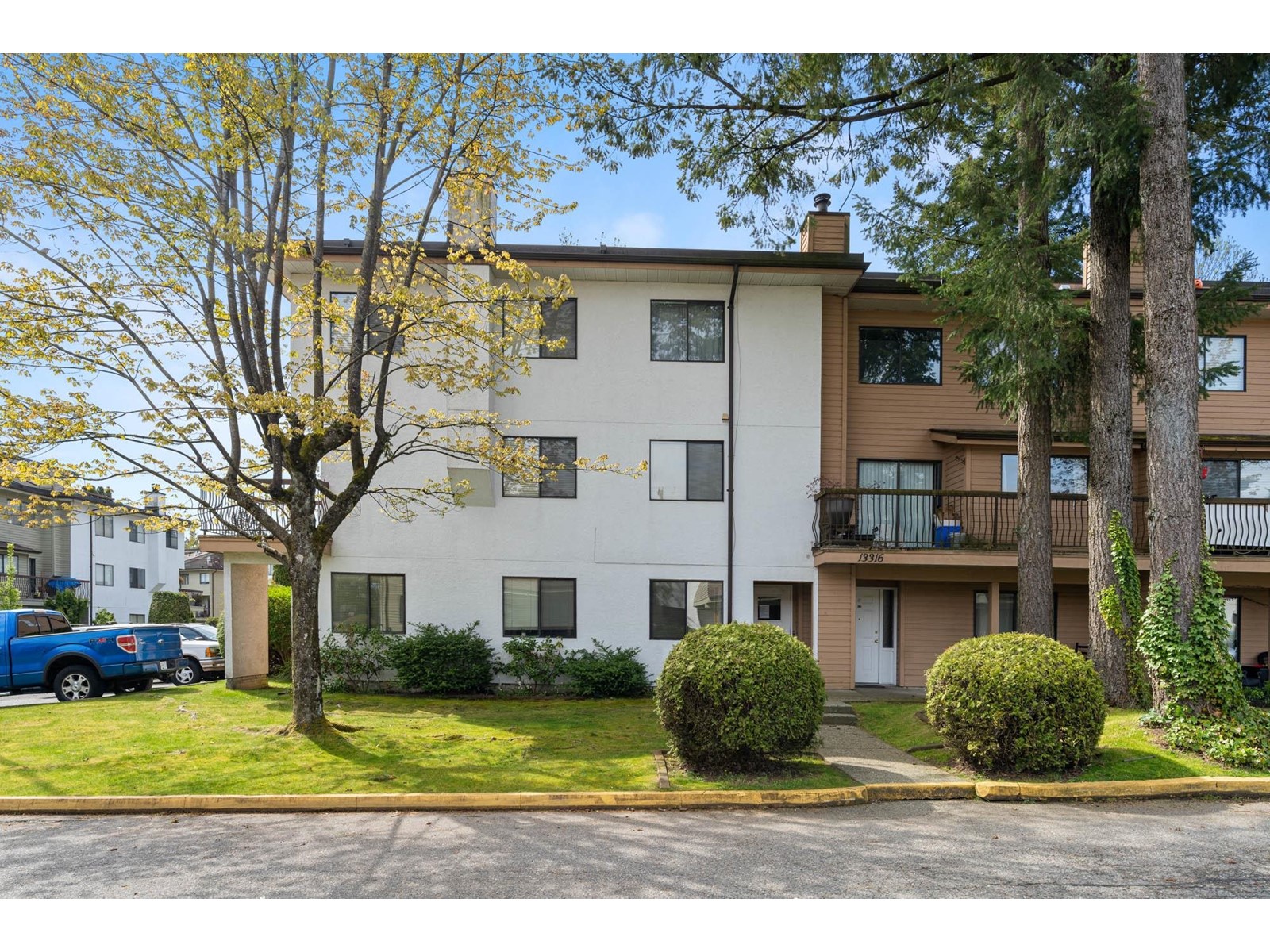 201-13316 71b Avenue, Surrey, BC, V3W 7Z4