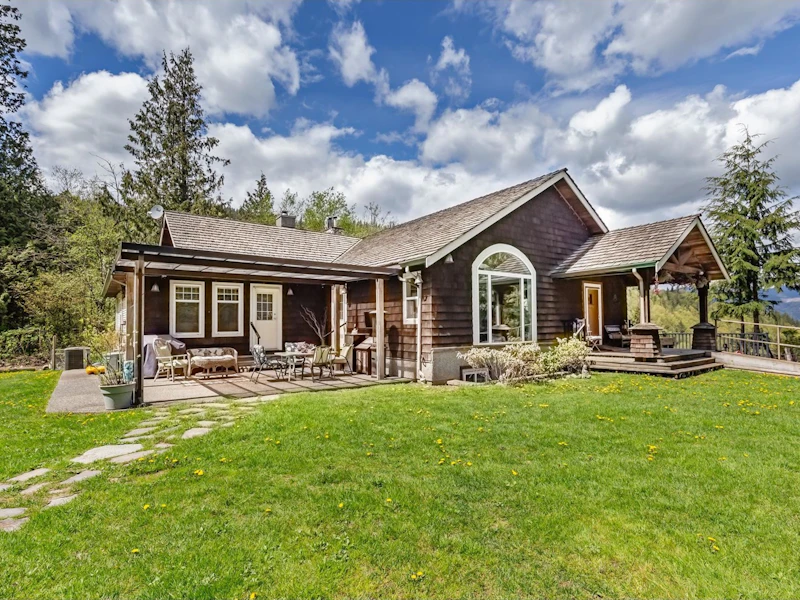 37301 Batt Road, Abbotsford BC V3G 2L3