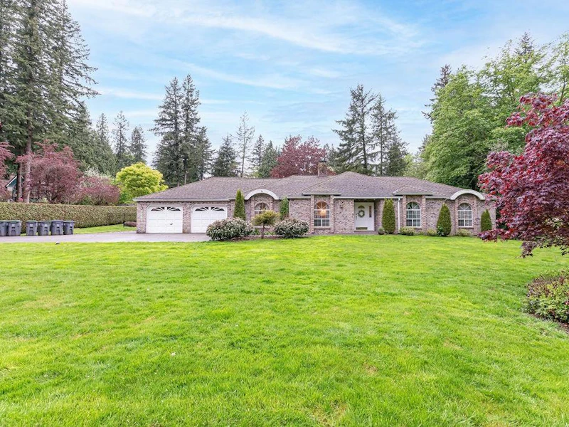 2743 Country Woods Drive, Surrey BC V3Z 0E9