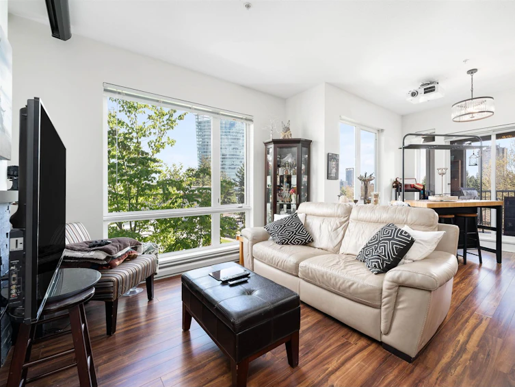 405-13321 102a Avenue, Surrey, BC, V3T 1P6