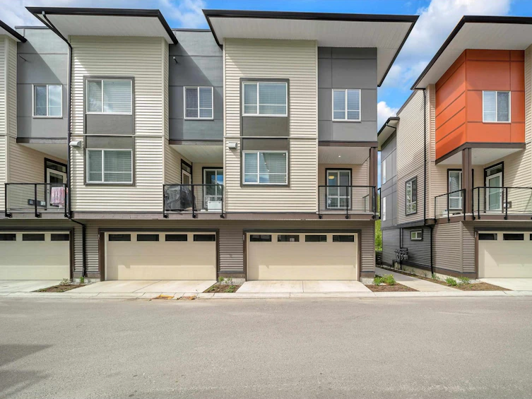 11-7288 188 Street, Surrey, BC, V3S 3X6