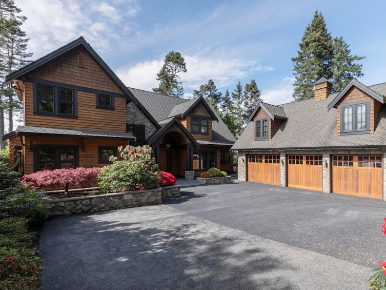 2737 Crescent Drive, Surrey, BC, V4A 3J9