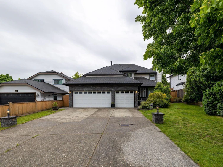 18738 56b Avenue, Surrey, BC, V3S 7N3