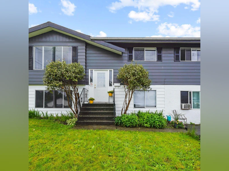 33284 Cherry Avenue, Mission BC V2V 2V2