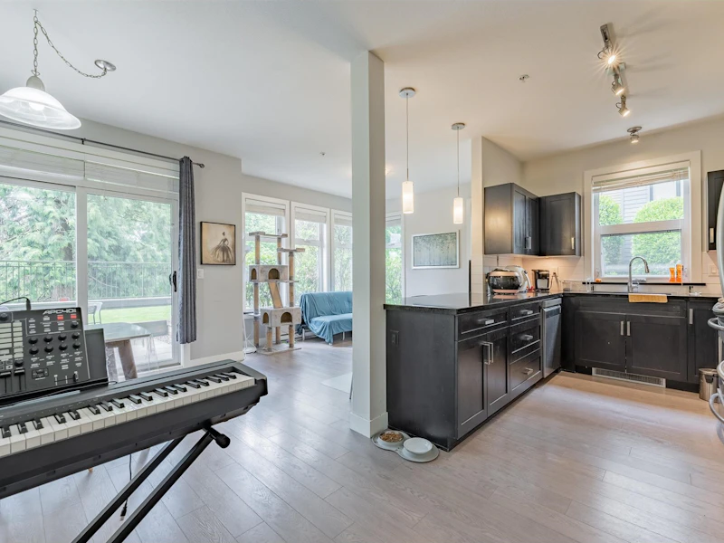 110 - 20062 Fraser Highway, Langley BC V3A 0E6
