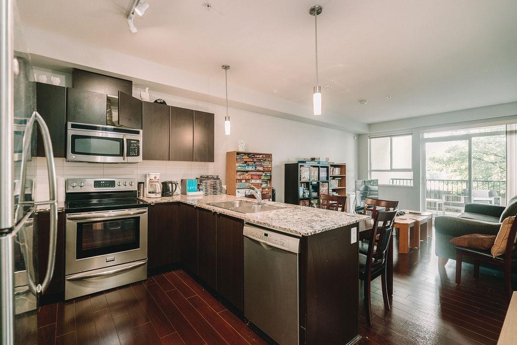 125-9655 King George Boulevard, Surrey, BC, V3T 0C7