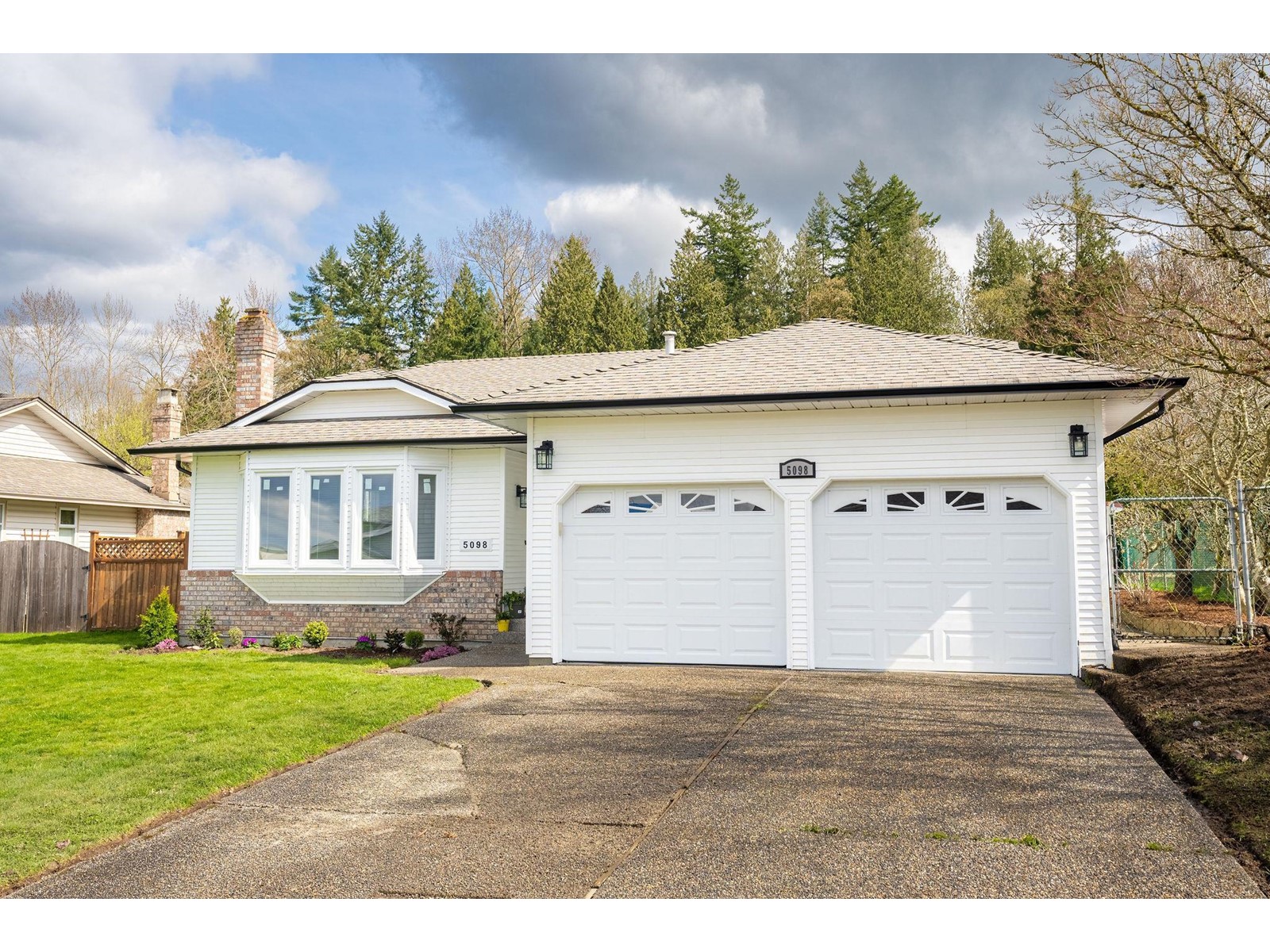 5098 219 Street, Langley, BC, V3A 8P7