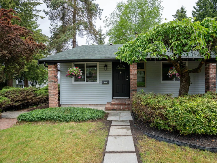 19903 46a Avenue, Langley, BC, V3A 5Z4