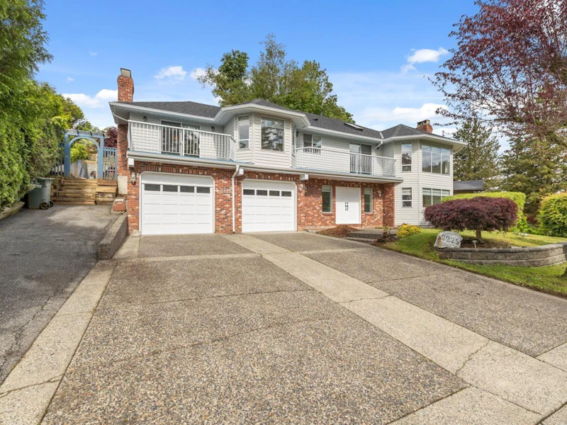 2225 Orchard Drive, Abbotsford BC V3G 2B7