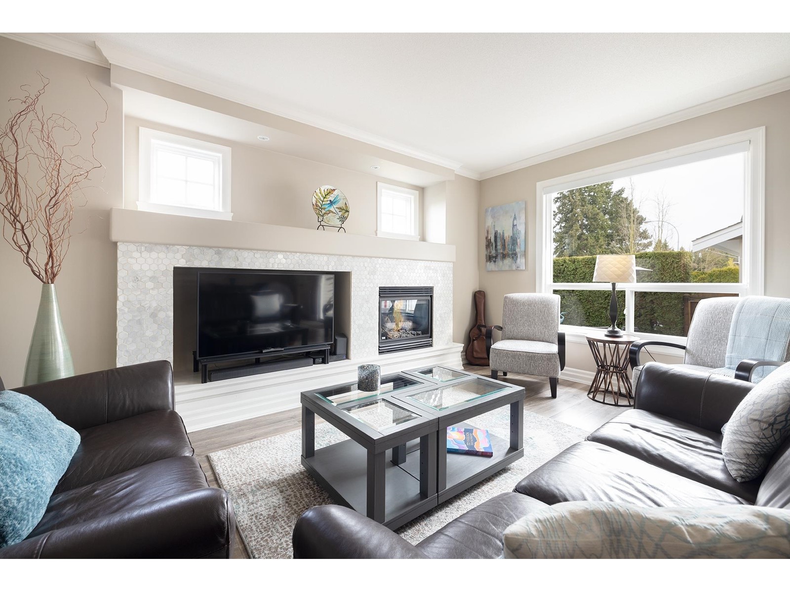 15696 24 Avenue, Surrey, BC, V4A 2J7