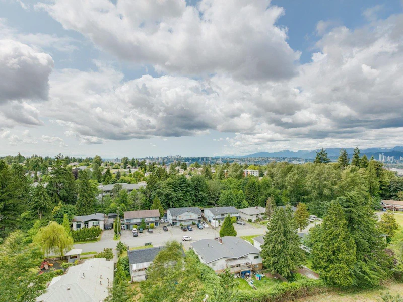 1204 - 10899 University Drive, Surrey BC V3T 5V2