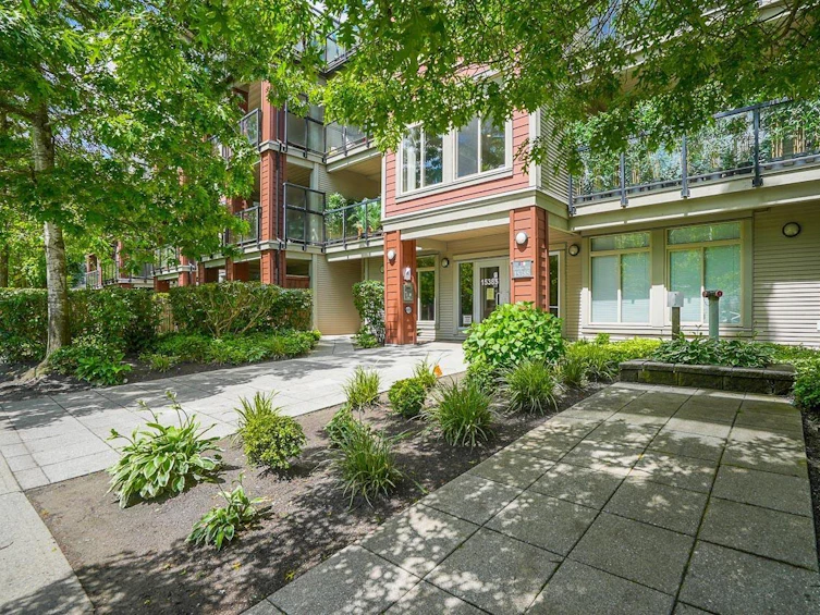204-15385 101a Avenue, Surrey, BC, V3R 0B4