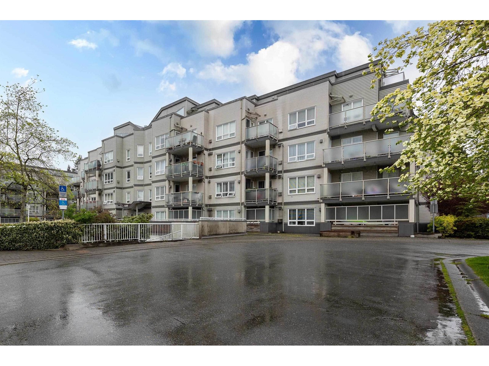 111-14399 103 Avenue, Surrey, BC, V3T 5V5