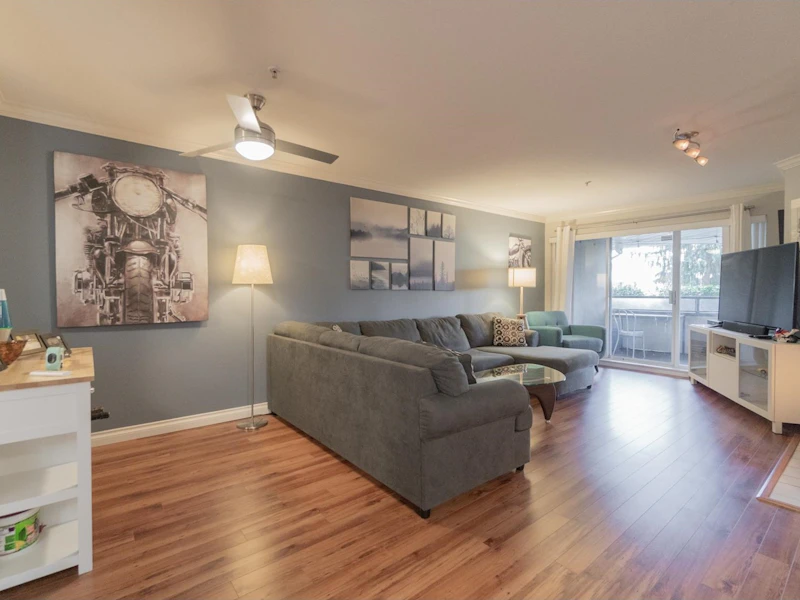 102 - 2962 Trethewey Street, Abbotsford BC V2T 4M3