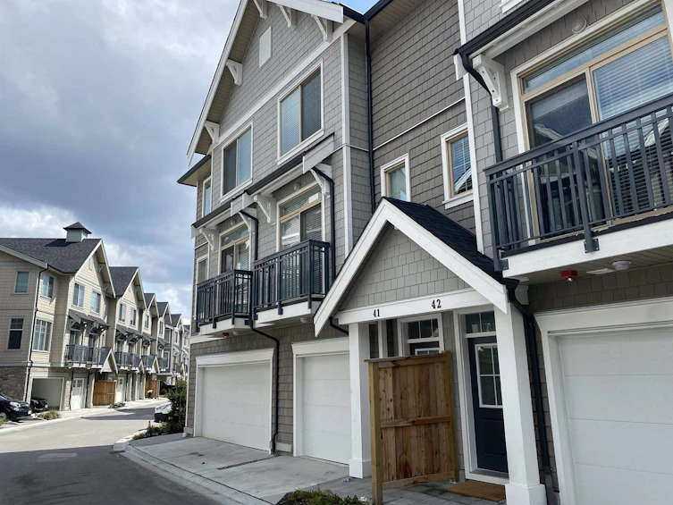 42-20487 65 Avenue, Langley, BC, V3Y 3K8