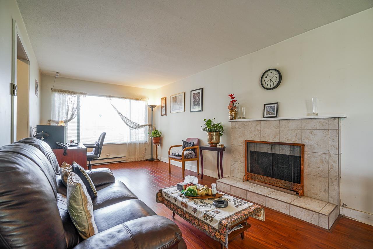 12834 74 Avenue, Surrey, BC, V3W 7S1