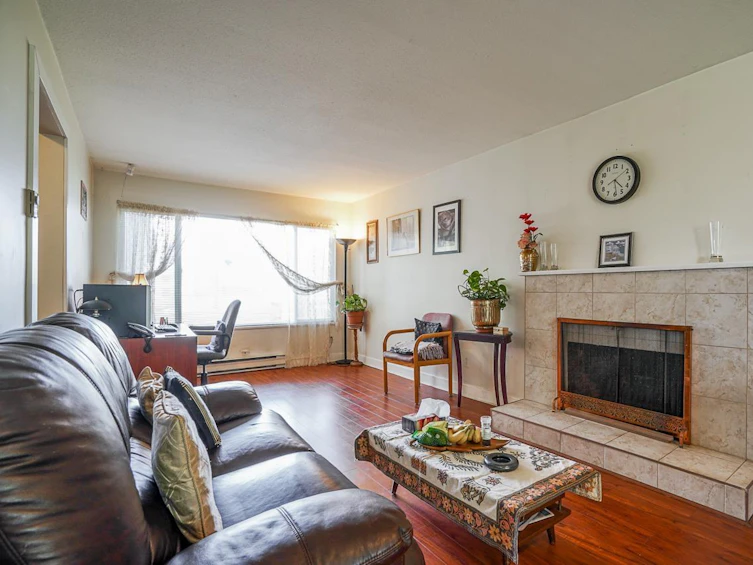 12834 74 Avenue, Surrey, BC, V3W 7S1