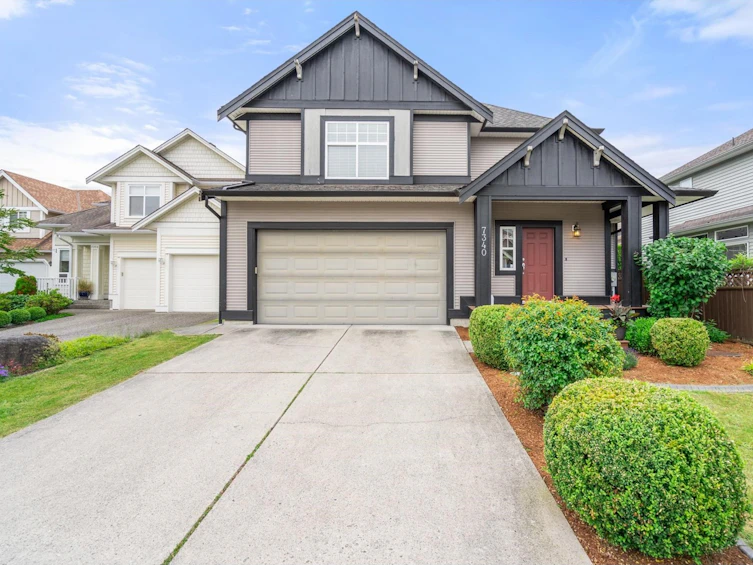 7340 196 Street, Langley, BC, V2Y 3C3