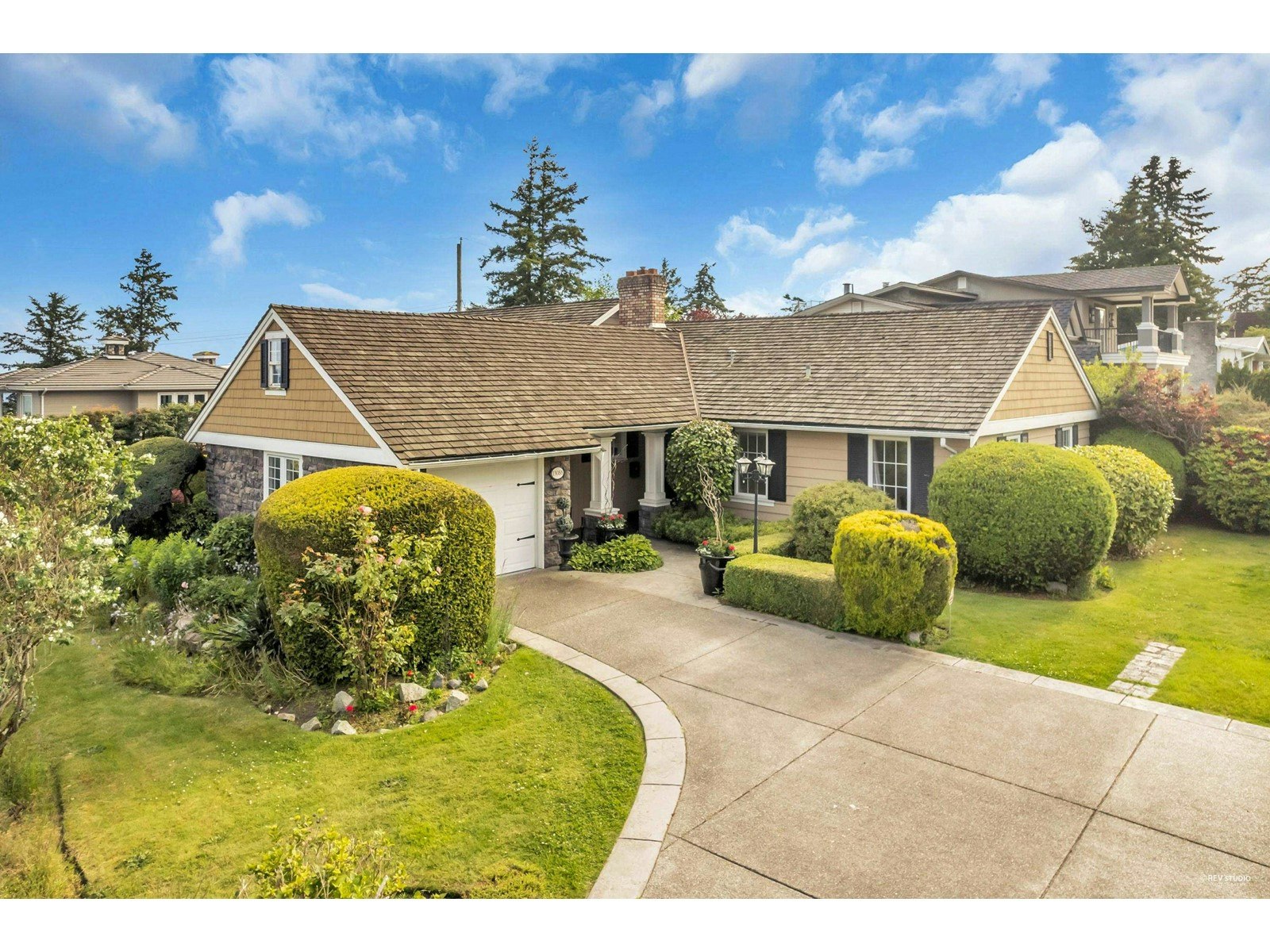 13088 Marine Drive, Surrey, BC, V4A 1E4