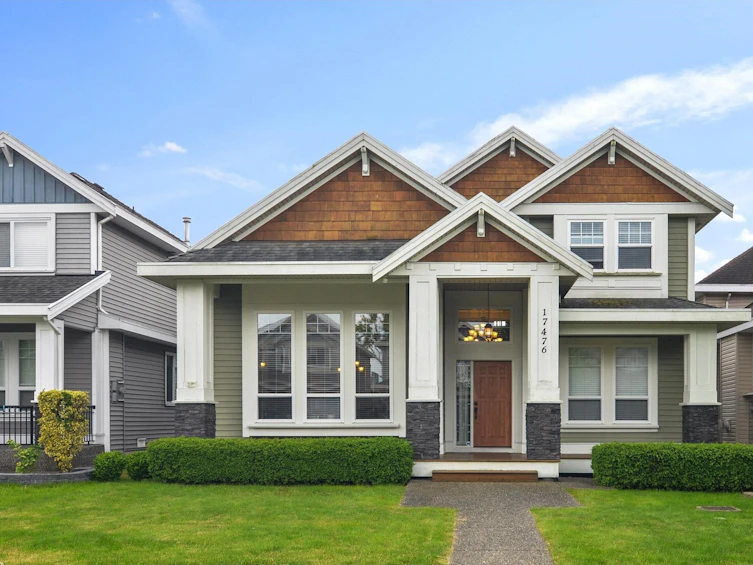 17476 64a Avenue, Surrey, BC, V3S 3K9