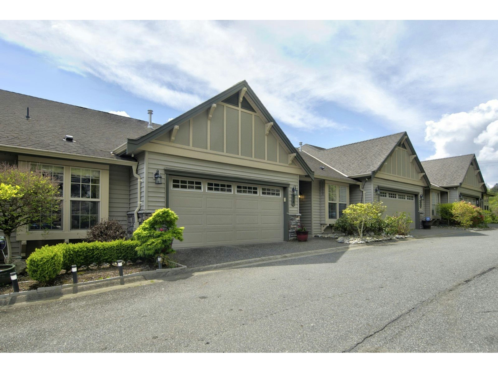 24-2842 Whatcom Road, Abbotsford, BC, V3G 3B8