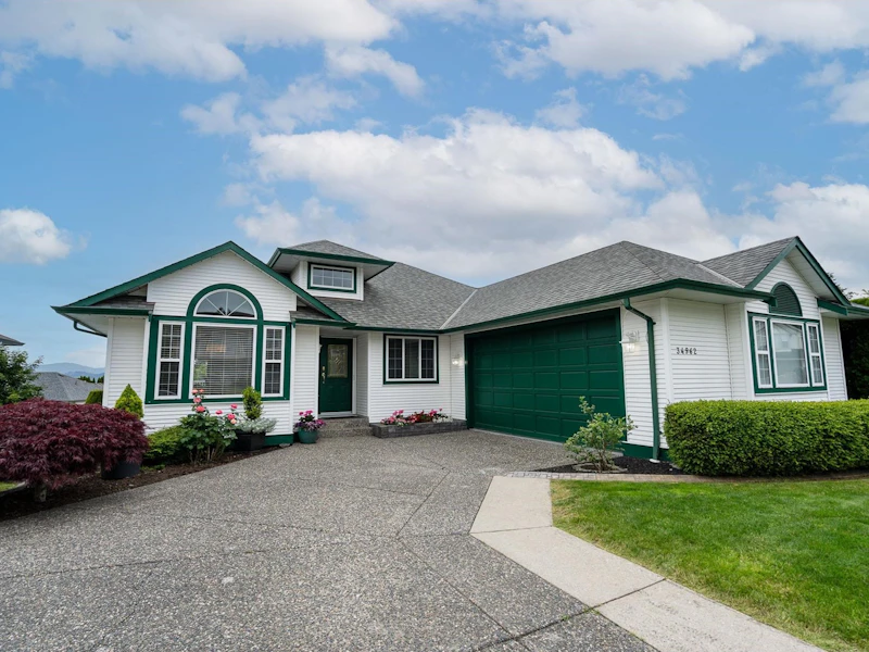 34962 Millar Crescent, Abbotsford BC V2S 7K4
