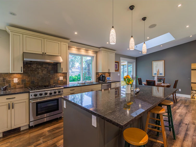 13744 57a Avenue, Surrey, BC, V3X 2V7