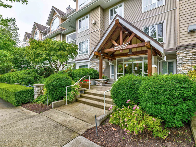 405 - 1685 152a Street, Surrey BC V4A 9Y1