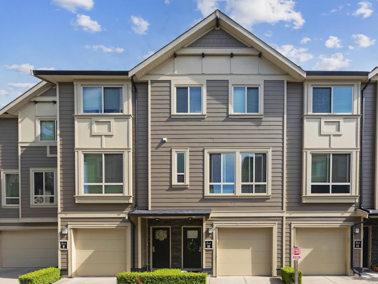 10-19913 70 Avenue, Langley, BC, V2Y 0S9