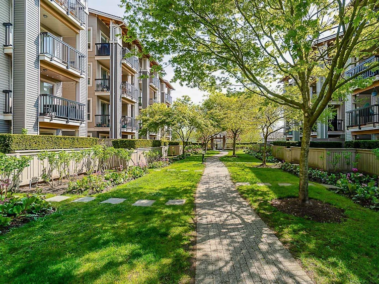 419-21009 56 Avenue, Langley, BC, V3A 0C9