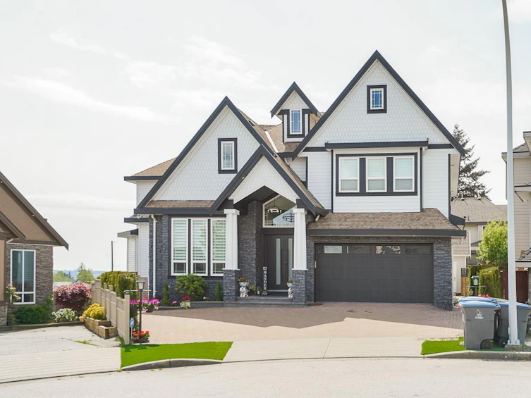 5333 188a Street, Surrey, BC, V3S 7C3