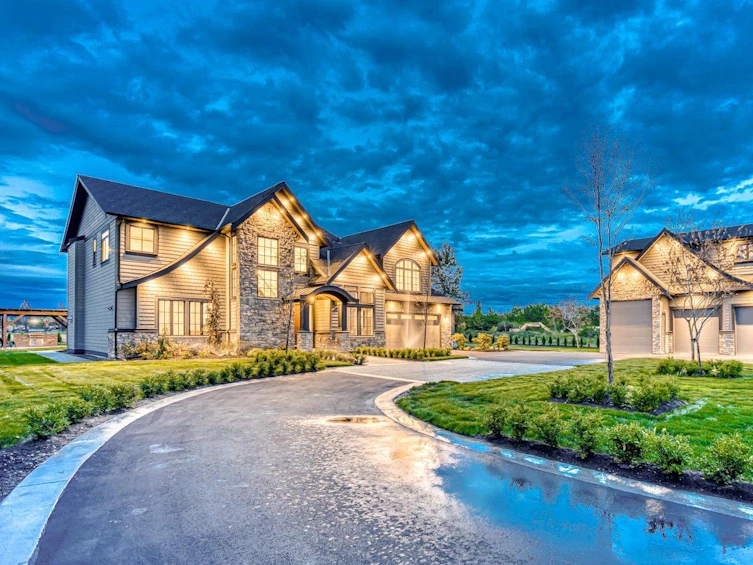 21363 64 Avenue, Langley, BC, V2Y 1M4
