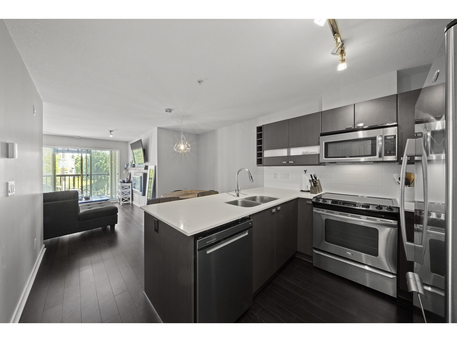 305-21009 56 Avenue, Langley, BC, V3A 0C9