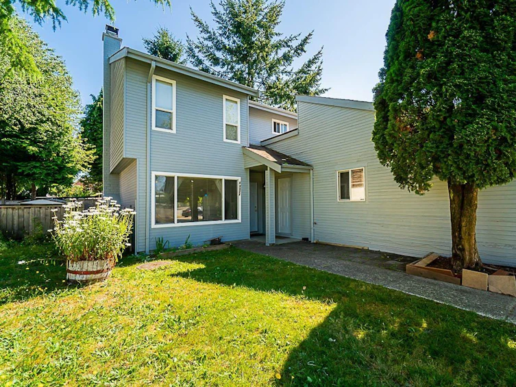 12834 74 Avenue, Surrey, BC, V3W 7S1