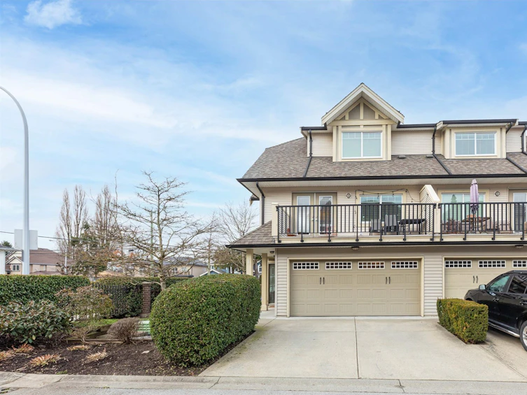 1-8358 121a Street, Surrey, BC, V3W 1T6