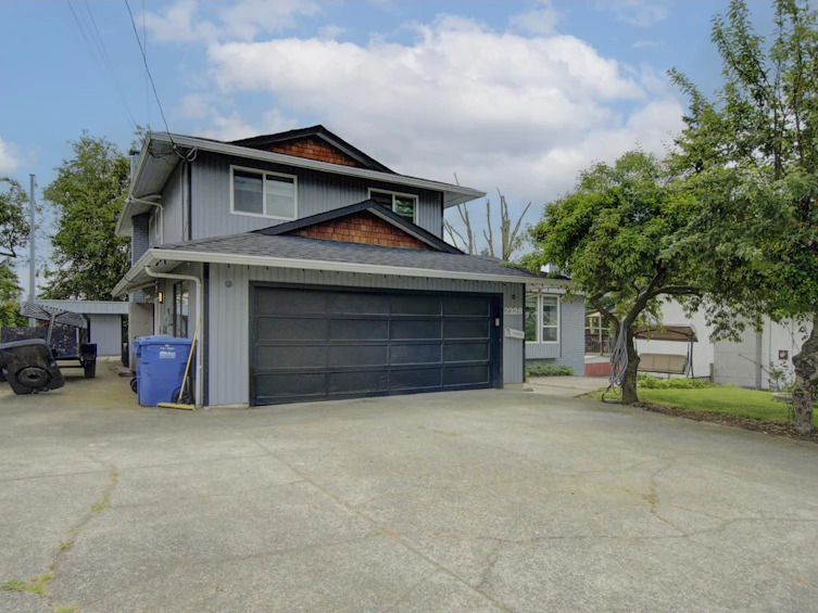 2328 Bedford Place, Abbotsford, BC, V2T 4A5
