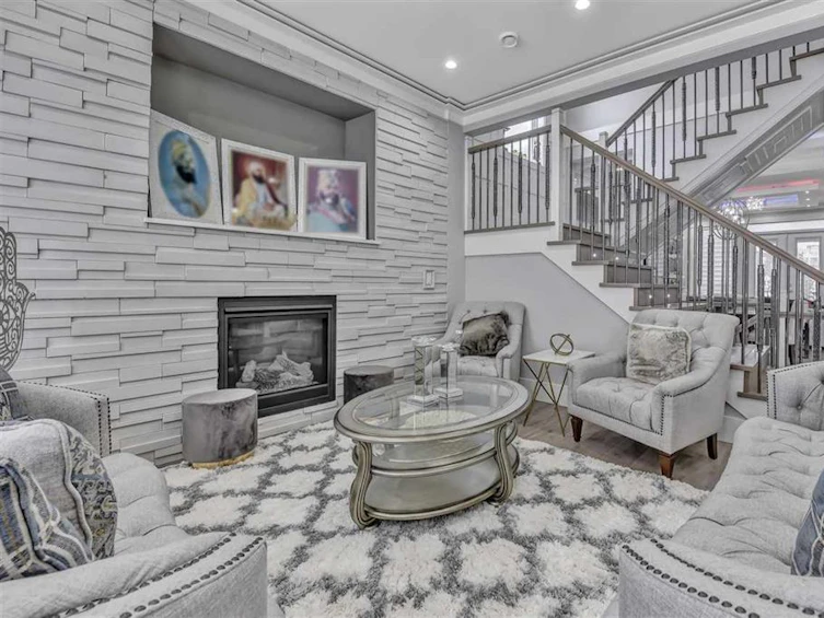 6691 121a Street, Surrey, BC, V3W 0H8