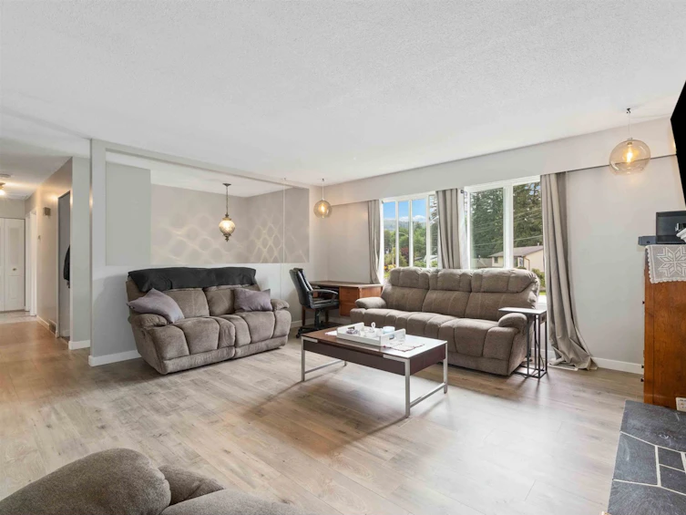 34697 Laburnum Avenue, Abbotsford, BC, V2S 5C2