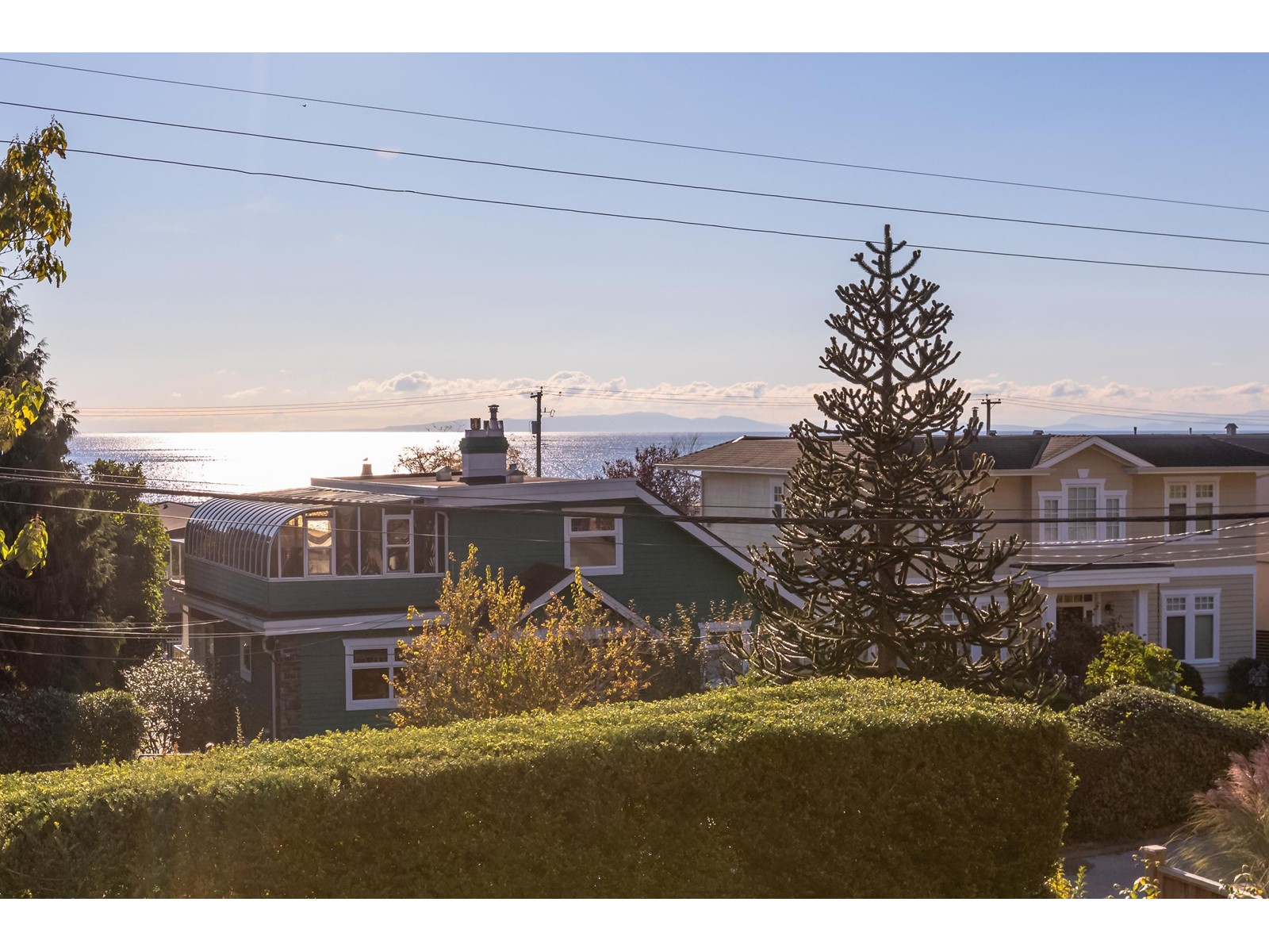 14683 WEST West Beach Avenue, Surrey, BC, V4B 2T9