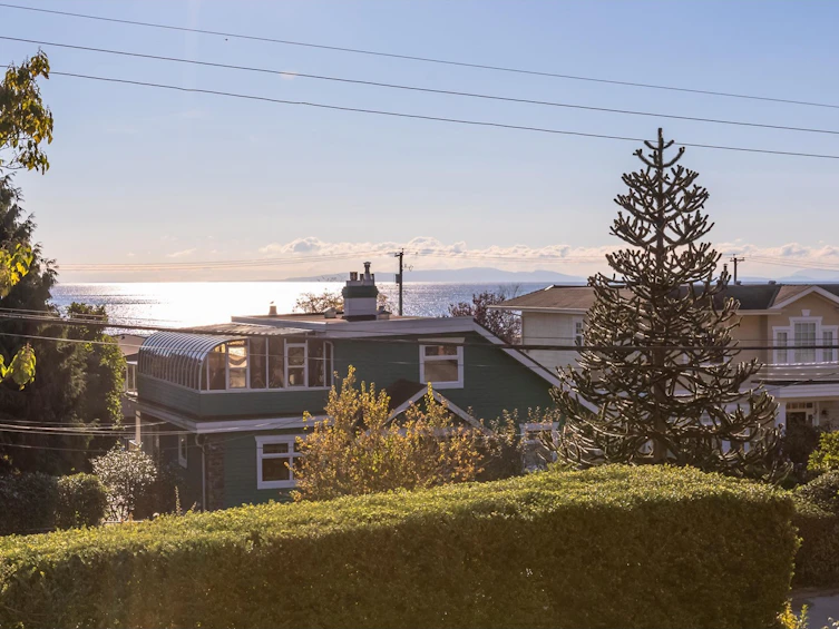 14683 WEST West Beach Avenue, Surrey, BC, V4B 2T9