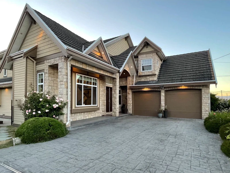 6207 132nd Street, Surrey BC V3X 1M7