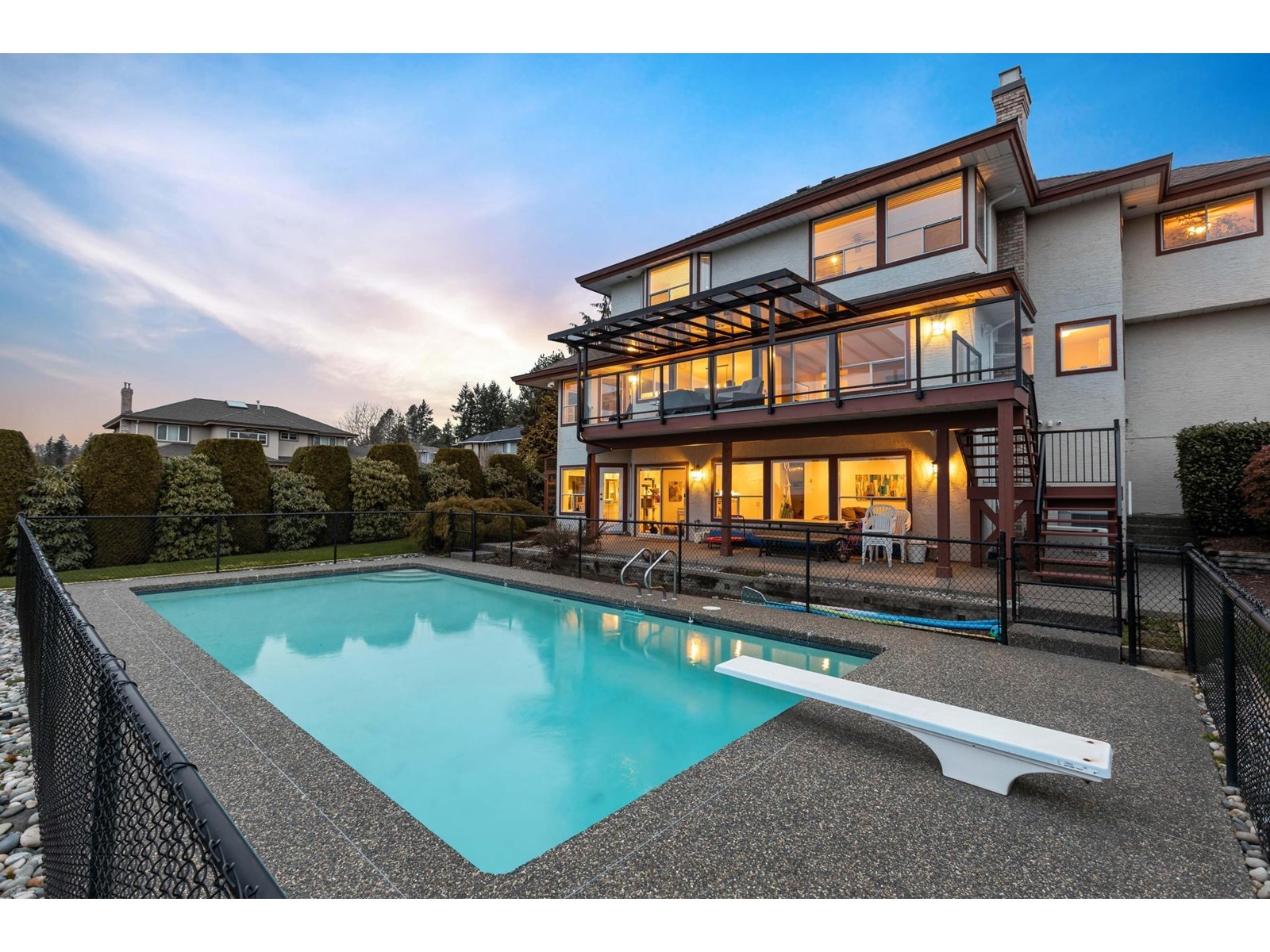 16512 77a Avenue, Surrey, BC, V4N 0L4