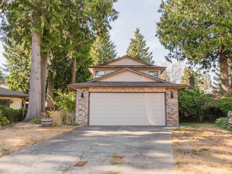 6773 129 Street, Surrey, BC, V3W 8H8